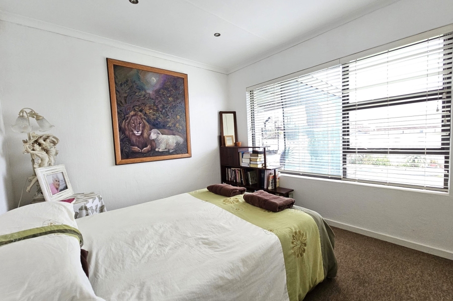 2 Bedroom Property for Sale in Wavecrest Eastern Cape